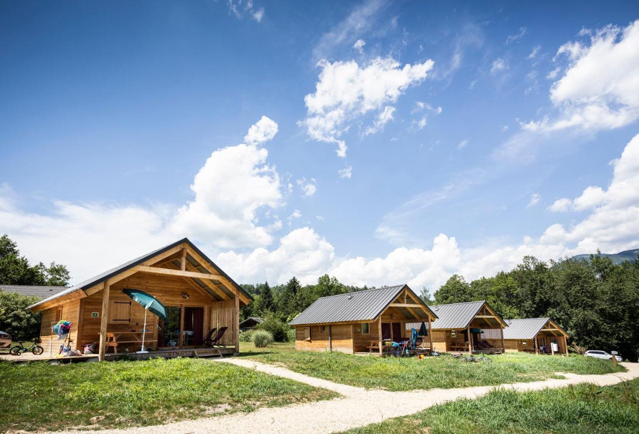 Huttopia Lac D'Aiguebelette Saint-Alban-de-Montbel Exteriör bild